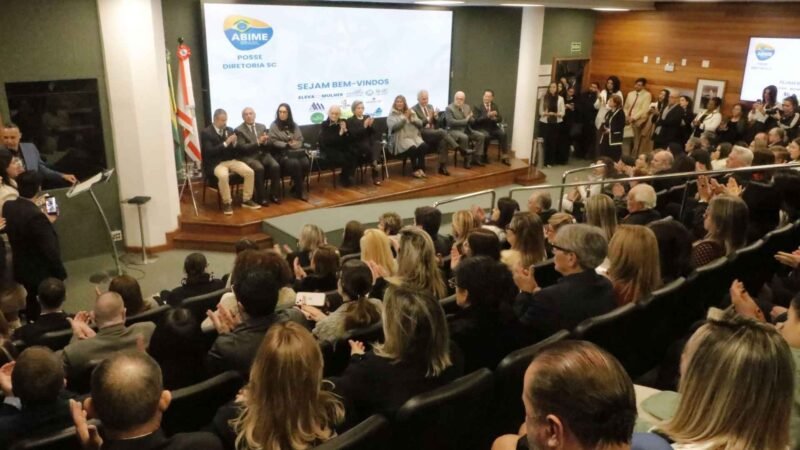 ABIME-SC realiza cerimônia de posse na Alesc com reforço ao protagonismo feminino na comunicação digital